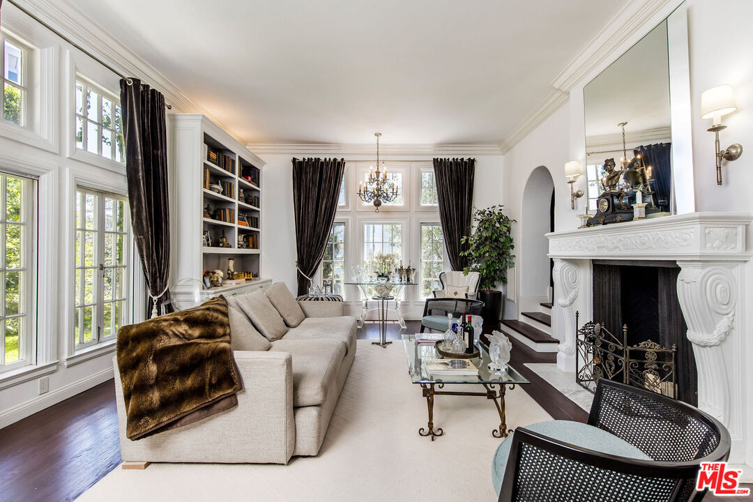 MLS #25543923 image #0