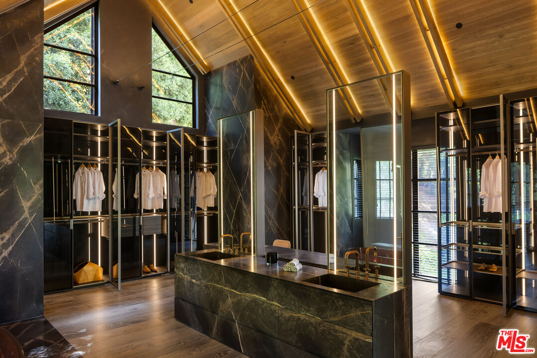 MLS #25543987 image #21