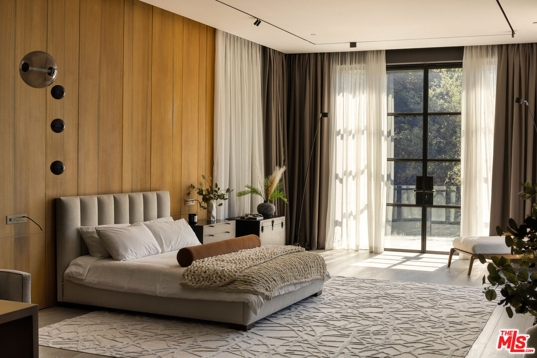 MLS #25543987 image #22