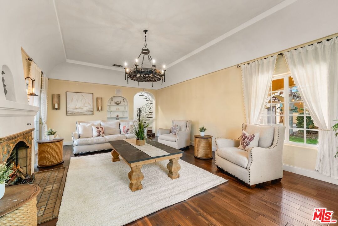 MLS #25544275 image #15