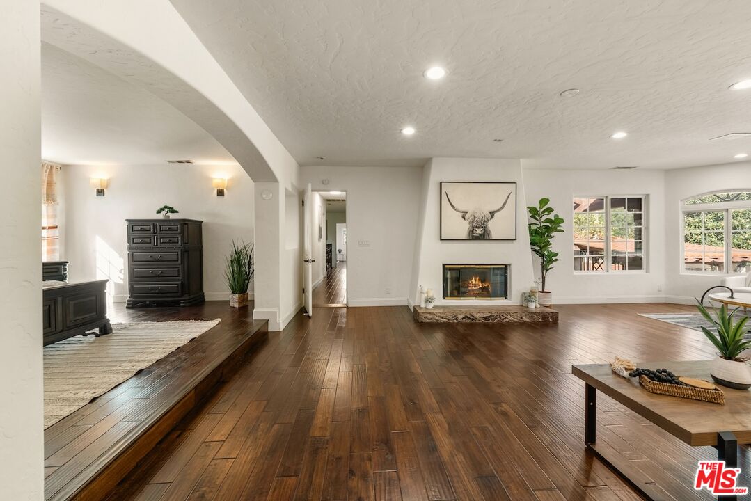 MLS #25544275 image #50