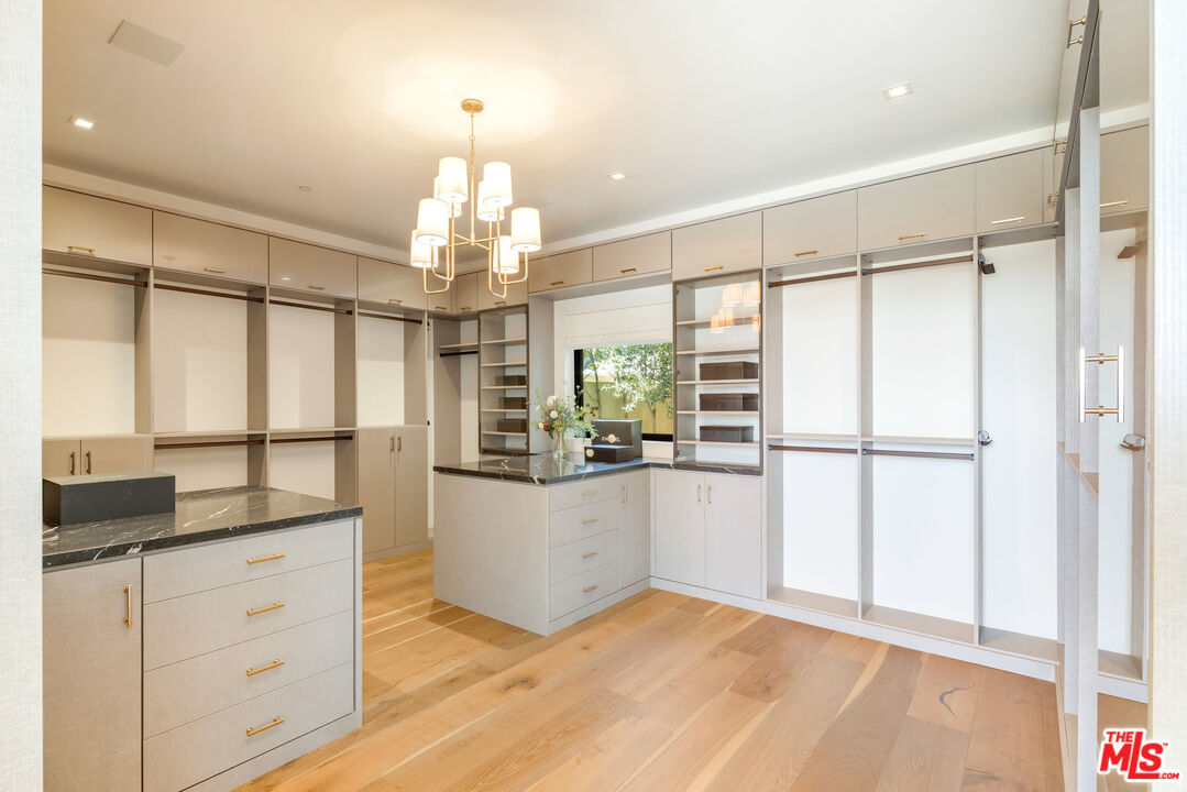 MLS #25544437 image #15