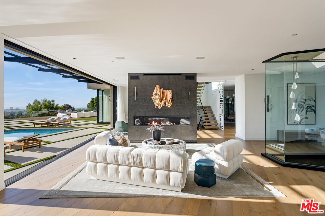 MLS #25544437 image #2