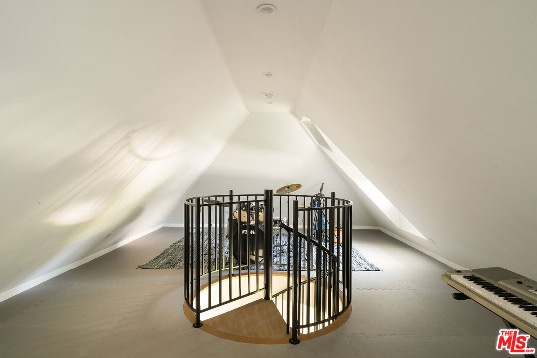 MLS #25544439 image #54