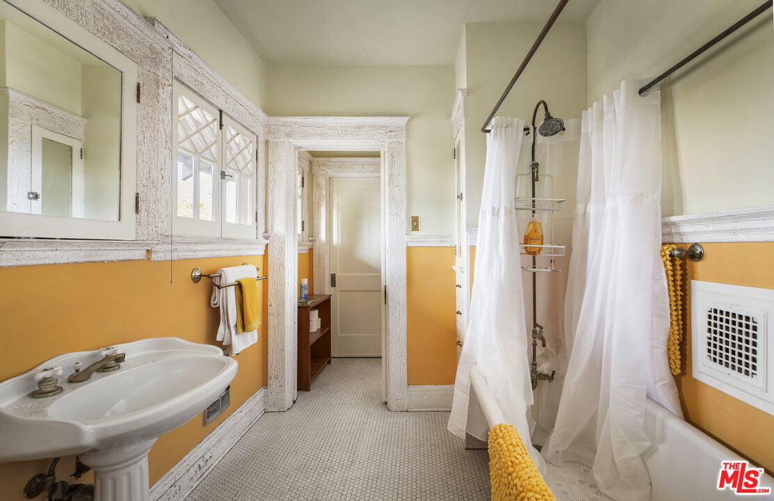 MLS #25544563 image #50