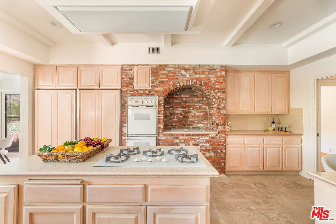 MLS #25545063 image #14