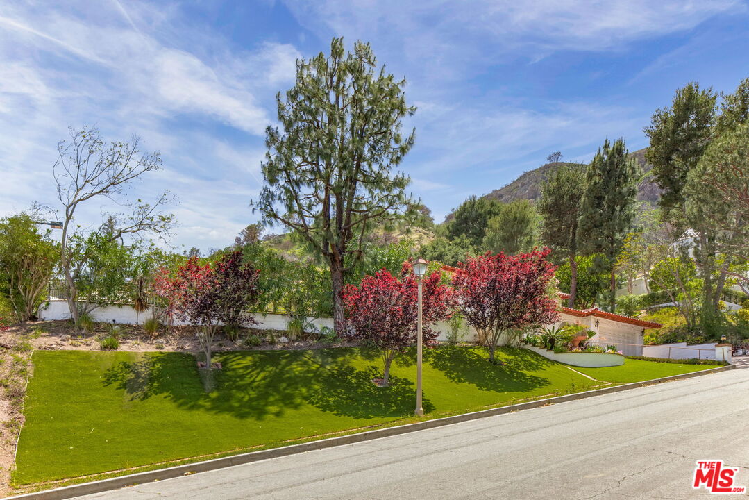 MLS #25545063 image #2