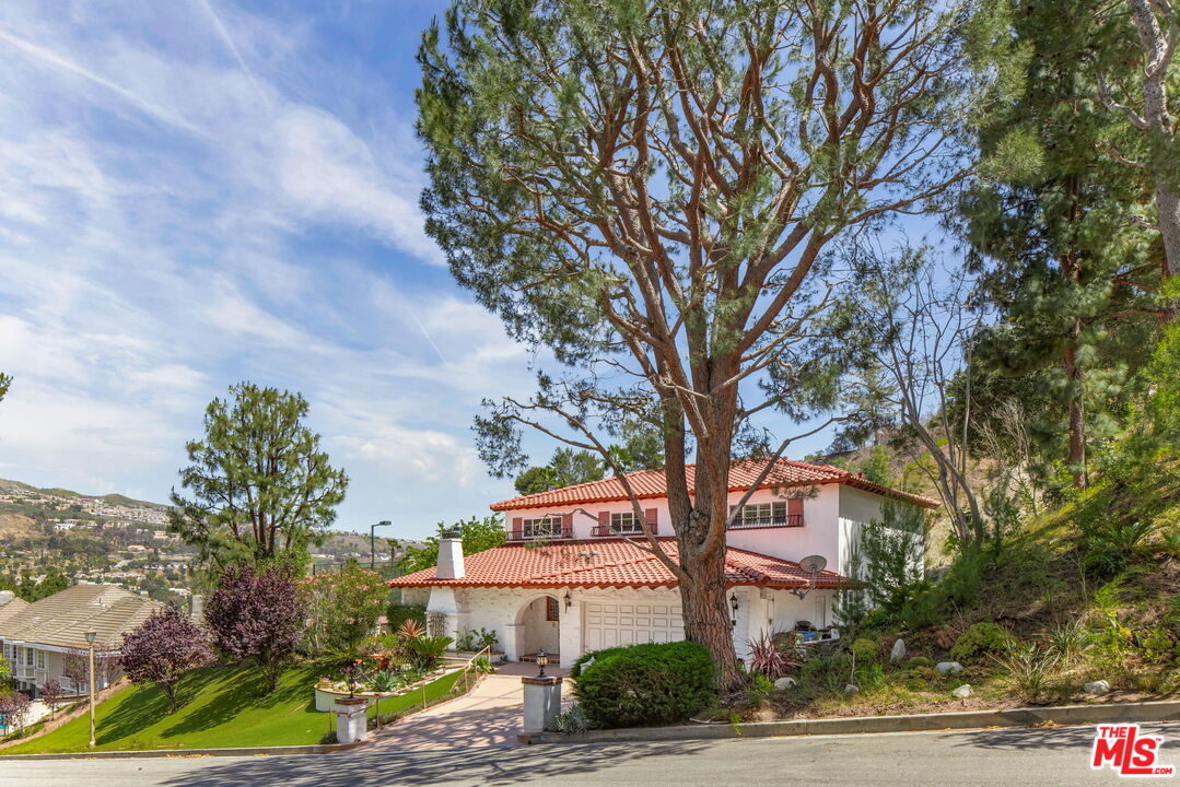 MLS #25545063 image #3