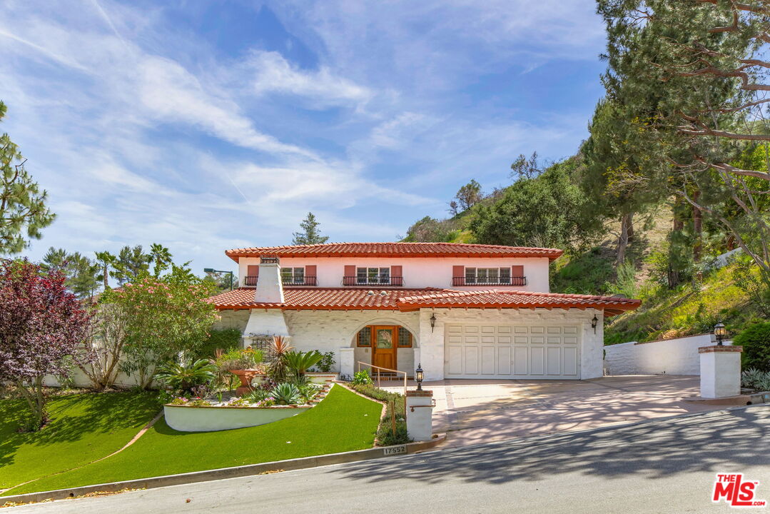 MLS #25545063 image #0