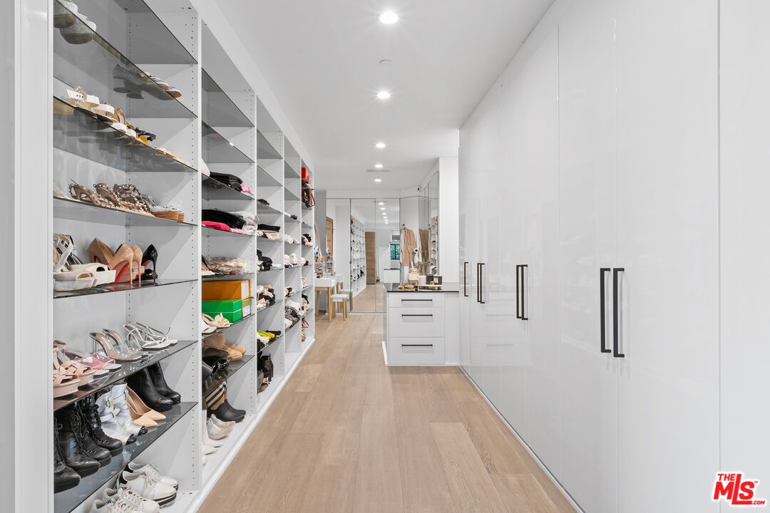 MLS #25545225 image #16