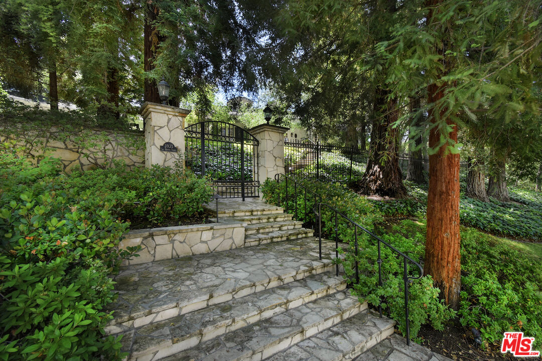 MLS #25545291 image #2