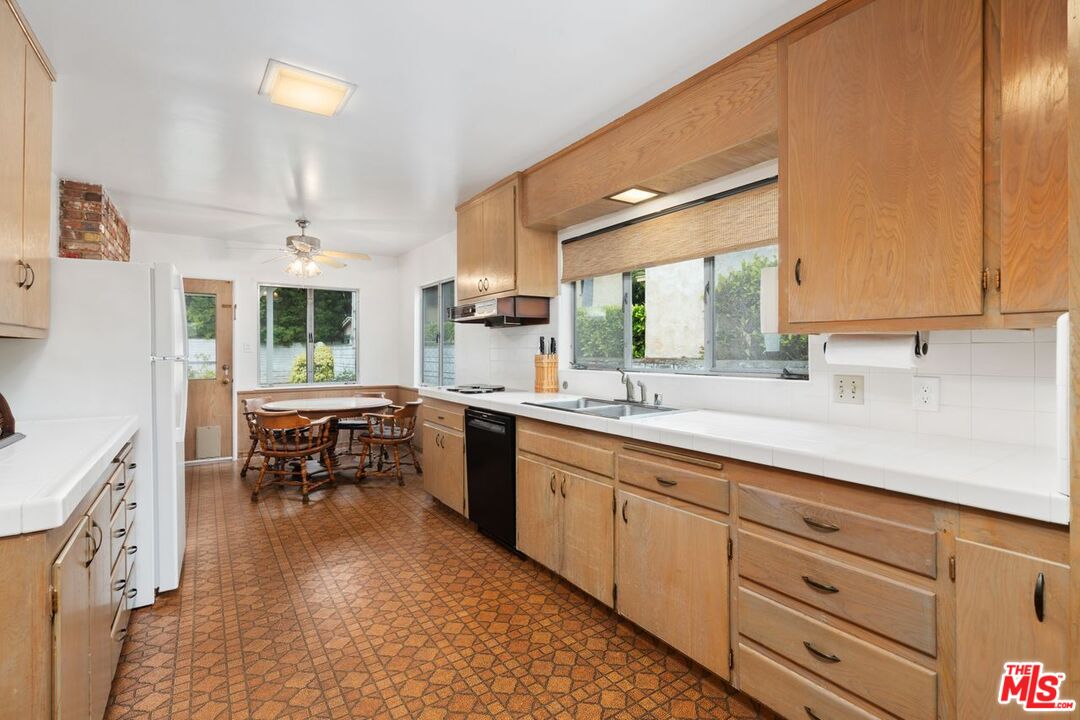 MLS #25546151 image #11