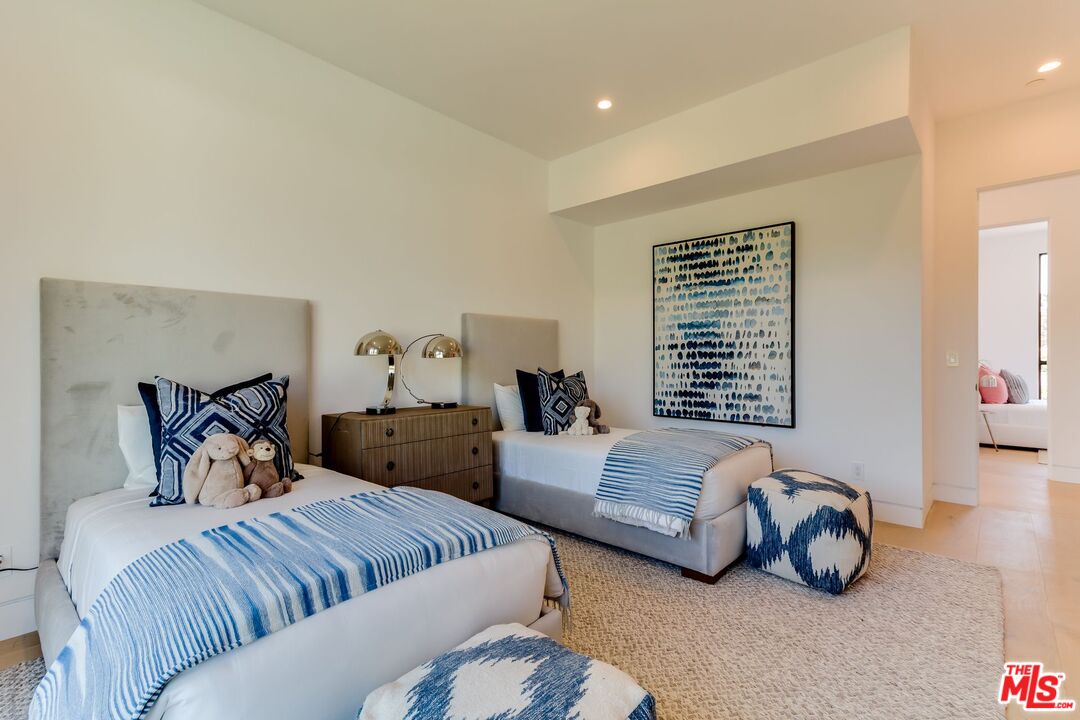 MLS #25546455 image #12