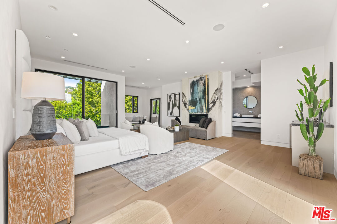 MLS #25546455 image #15