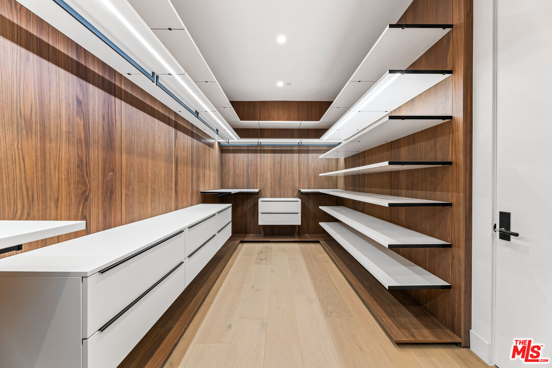 MLS #25546455 image #17