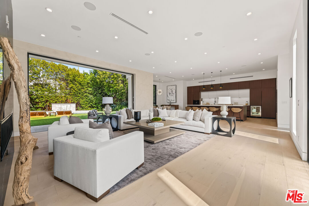 MLS #25546455 image #1