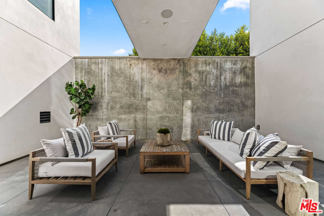 MLS #25546455 image #21