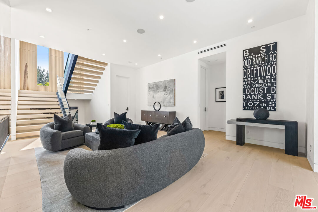 MLS #25546455 image #6