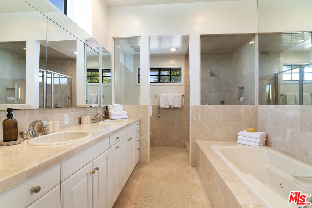 MLS #25546581 image #23