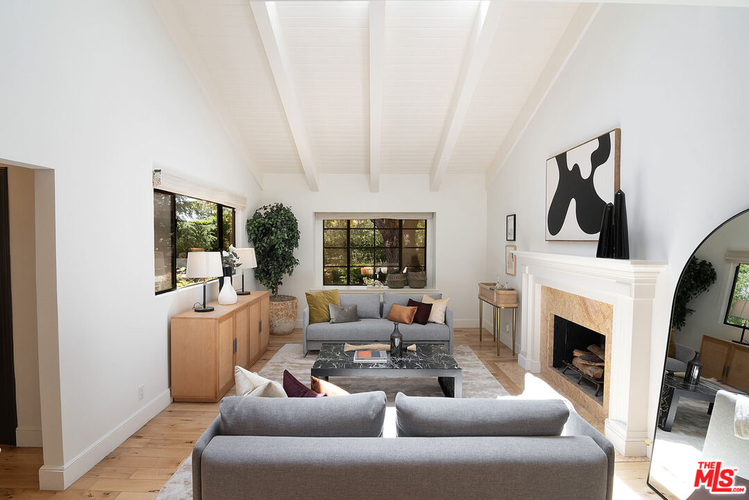 MLS #25546581 image #2