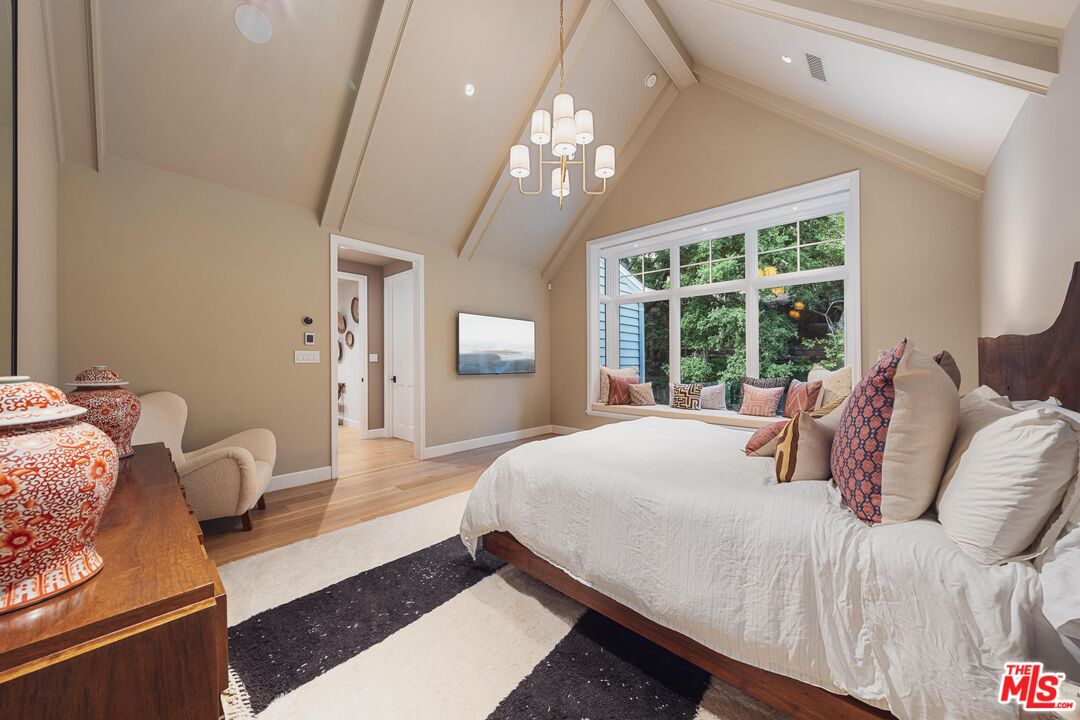 MLS #25546993 image #24