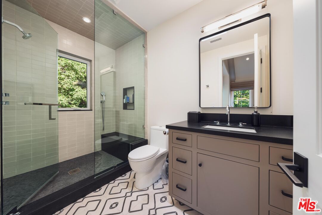 MLS #25546993 image #35