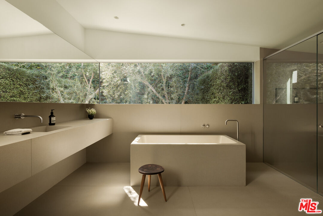 MLS #25547193 image #14