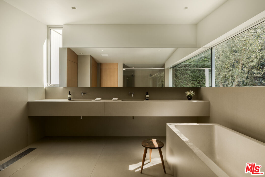 MLS #25547193 image #15