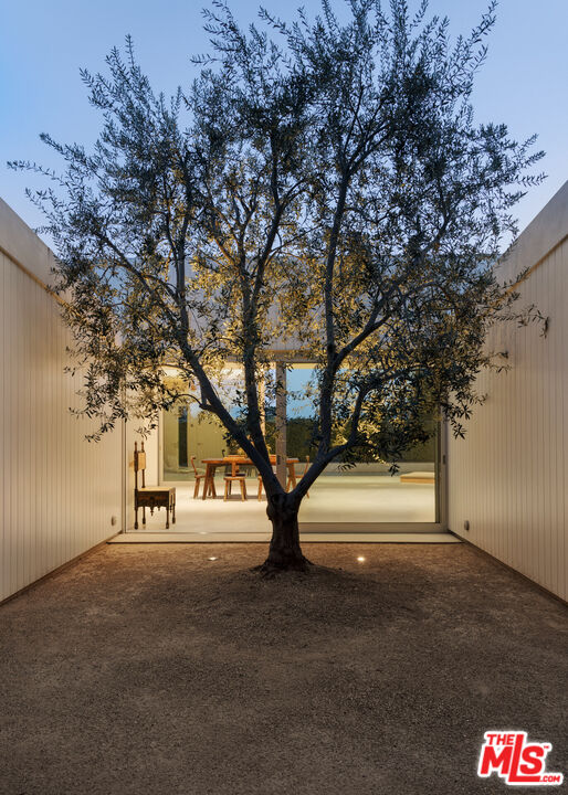 MLS #25547193 image #19