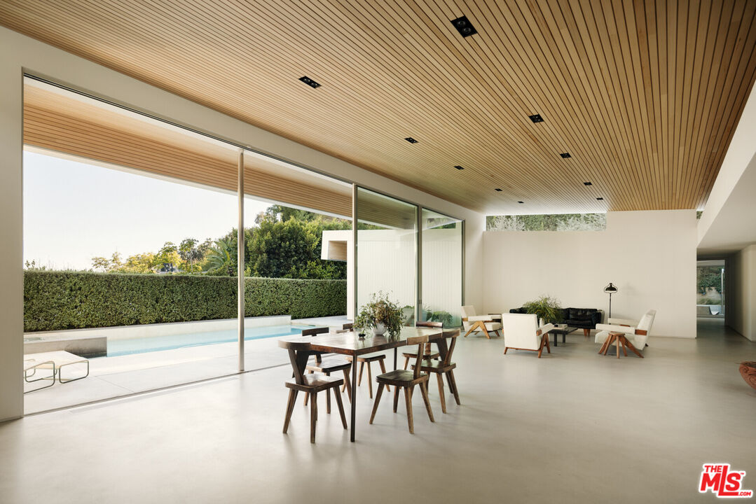 MLS #25547193 image #2