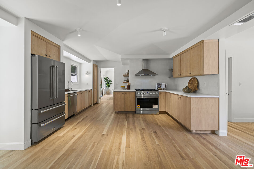 MLS #25547387 image #11