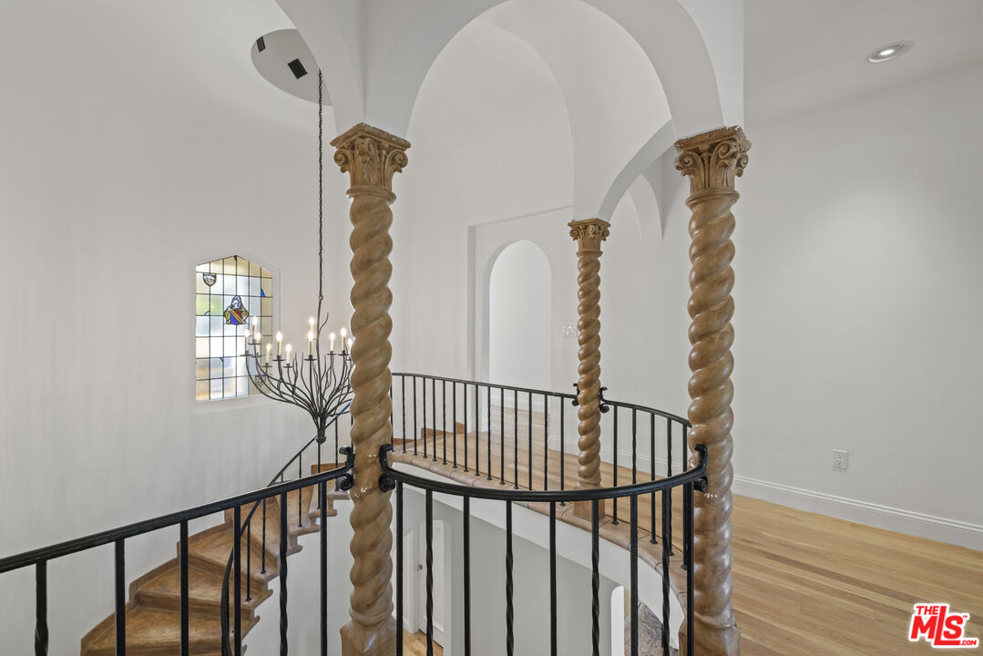 MLS #25547387 image #19