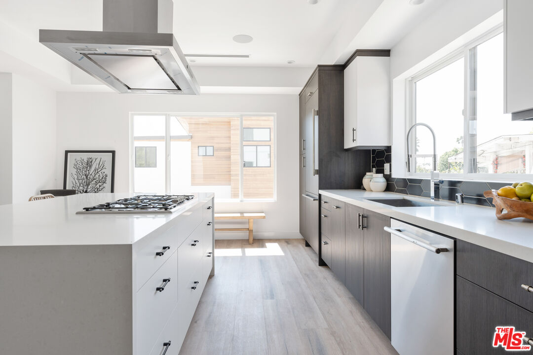 MLS #25547411 image #17