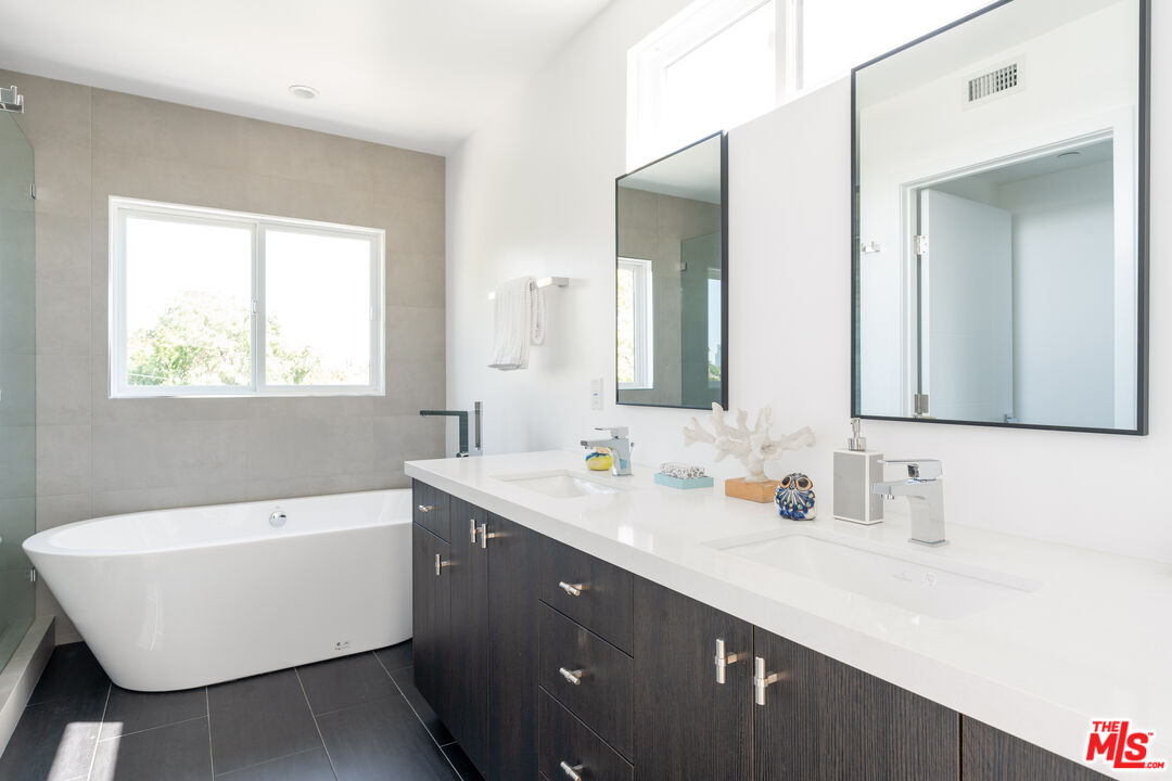 MLS #25547411 image #29