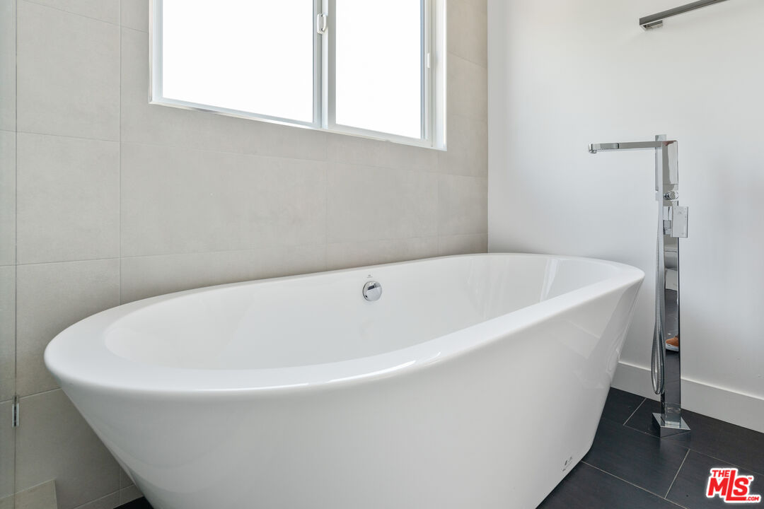 MLS #25547411 image #30