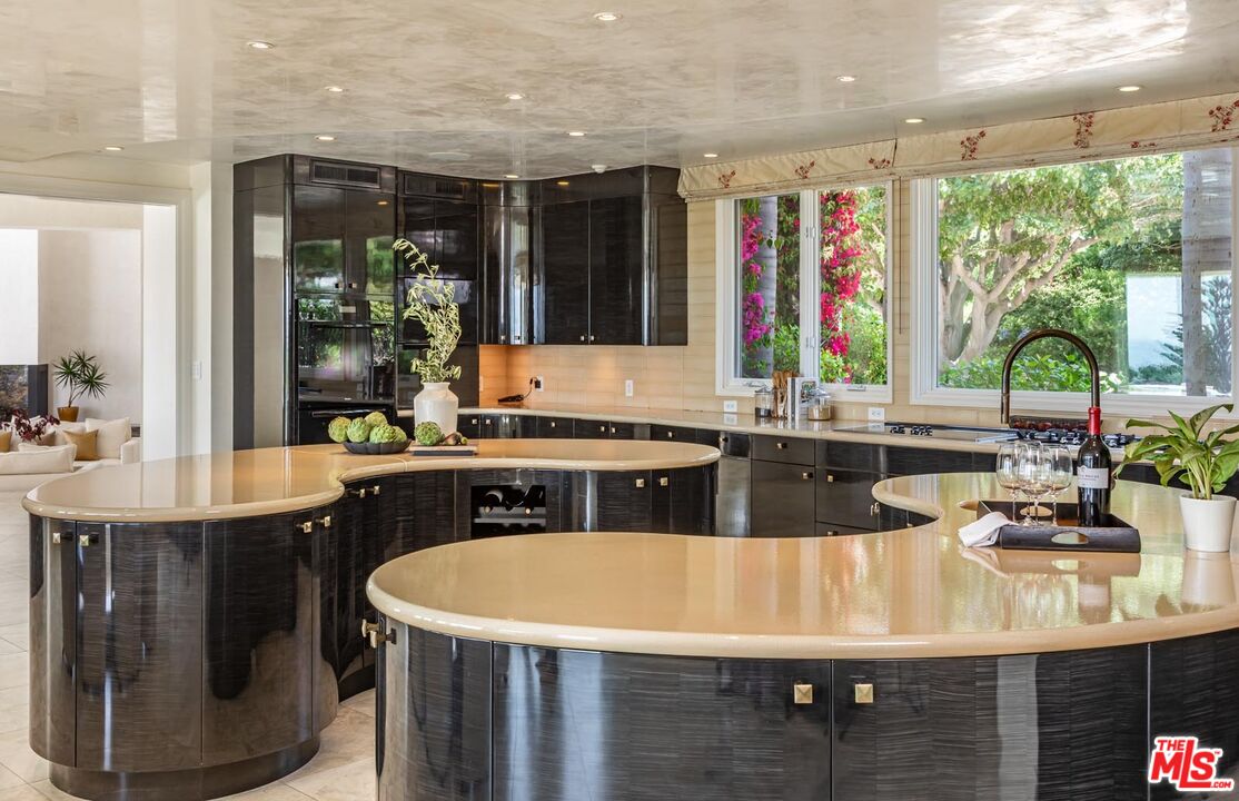 MLS #25547625 image #9