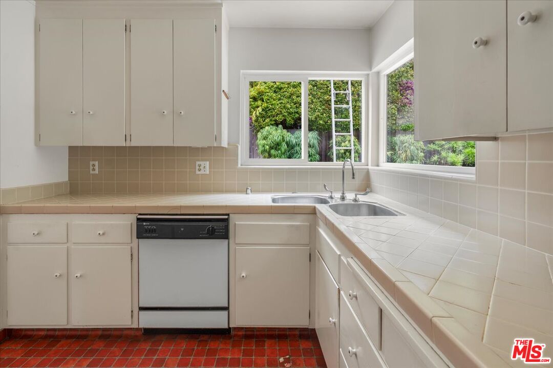 MLS #25548135 image #18