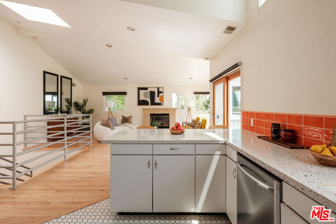 MLS #25548213 image #13