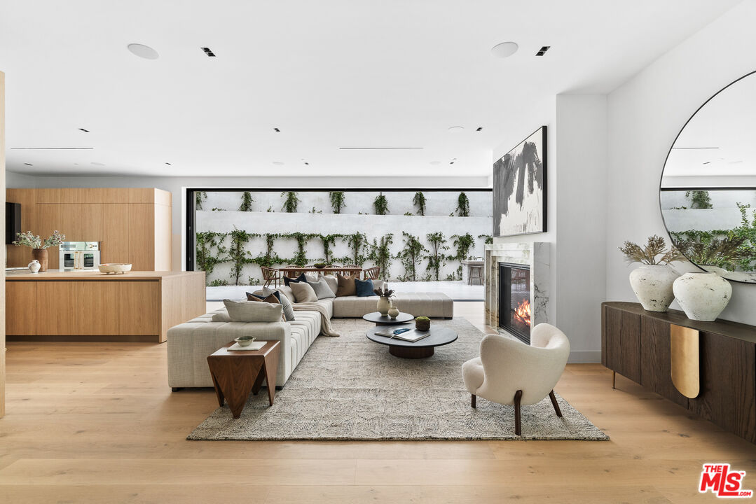 MLS #25548473 image #22