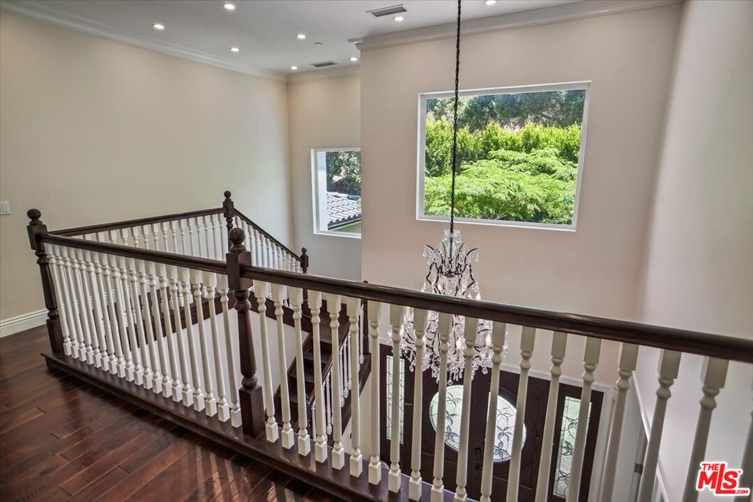 MLS #25548693 image #22