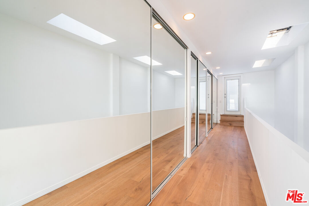 MLS #25548759 image #16