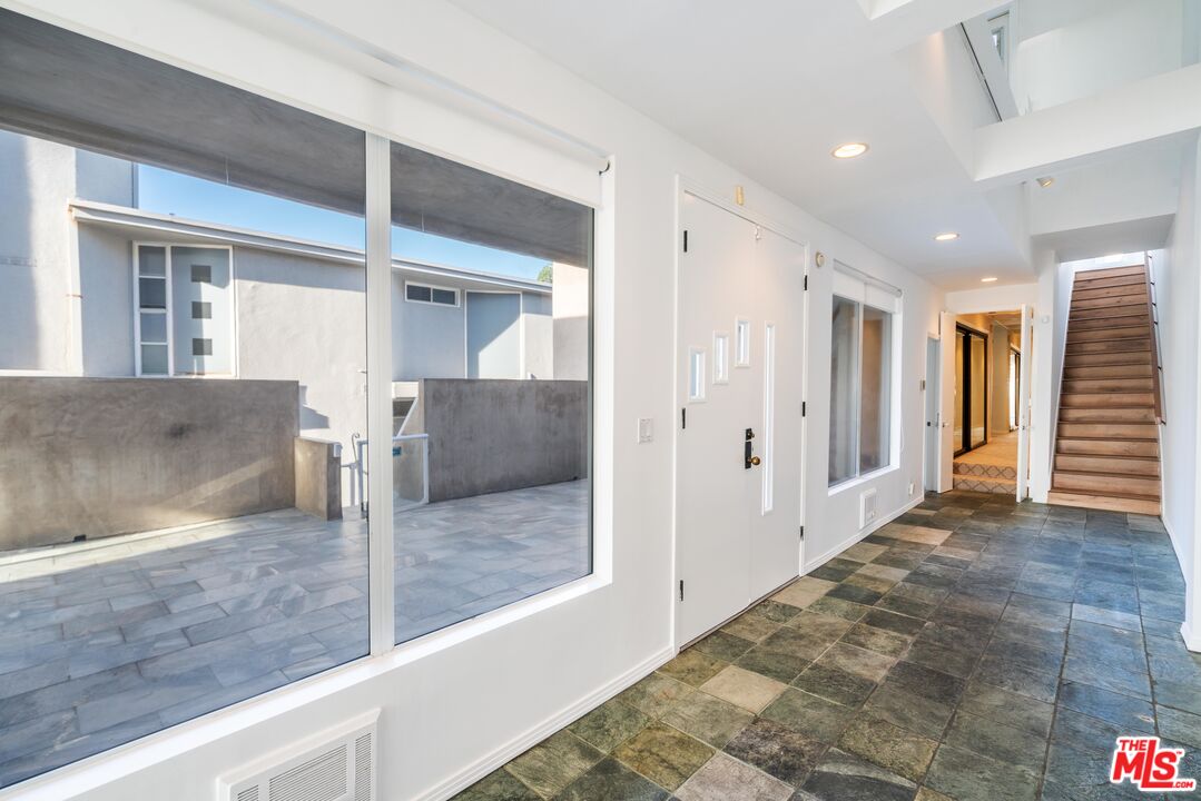 MLS #25548759 image #27