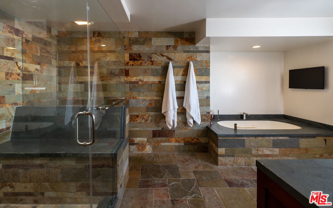 MLS #25548889 image #23