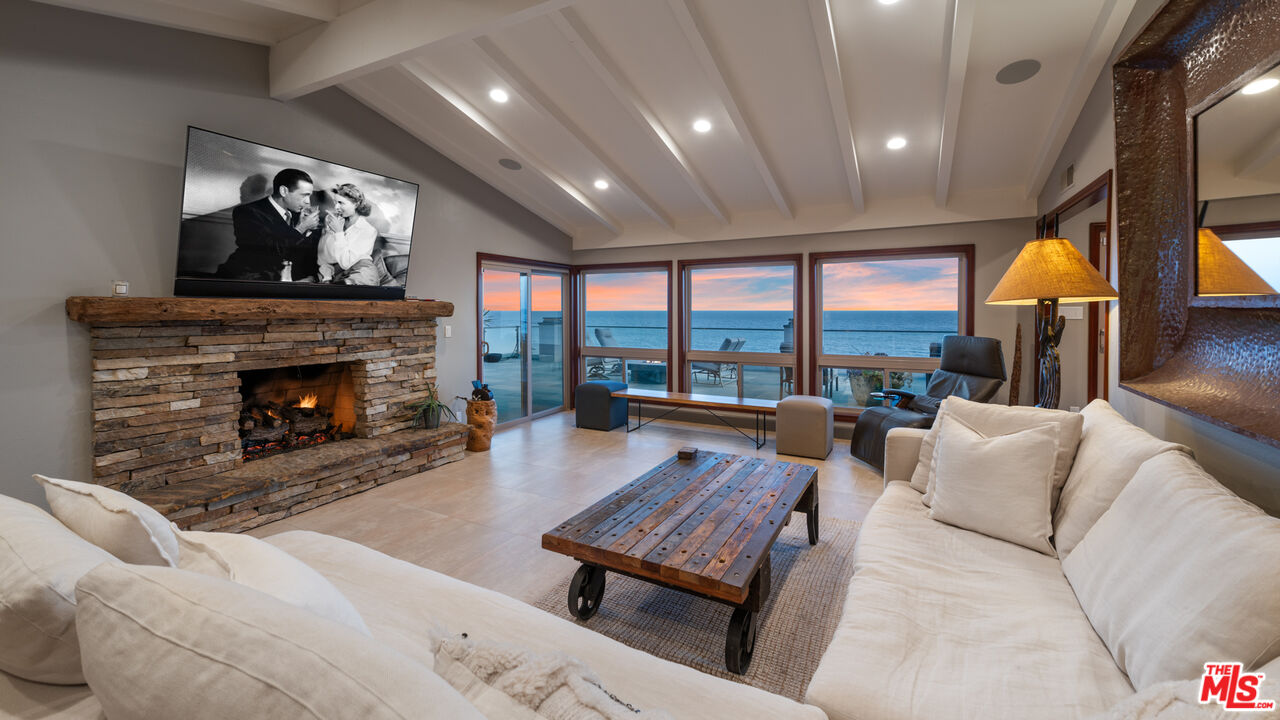 MLS #25548889 image #2