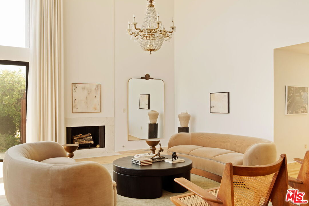 MLS #25549629 image #2