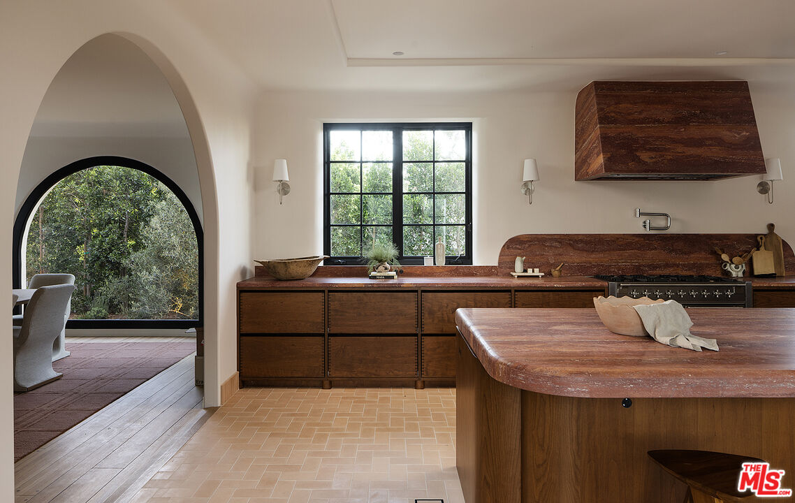 MLS #25549641 image #9