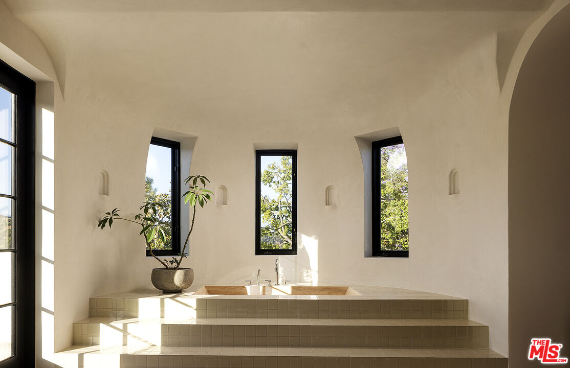 MLS #25549641 image #26