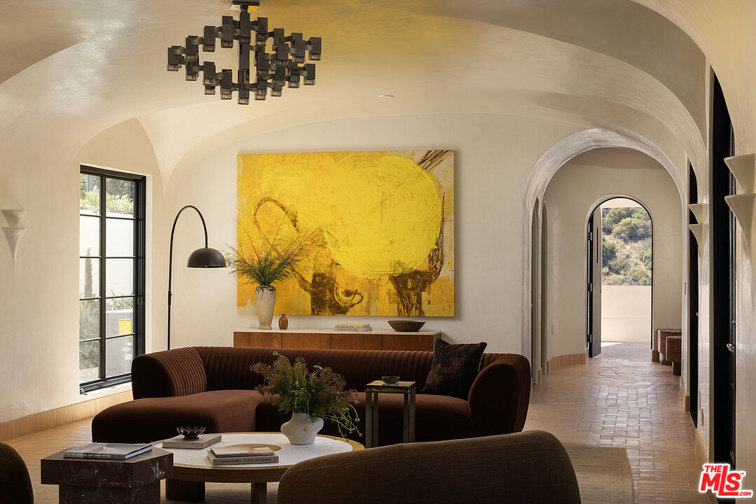 MLS #25549641 image #2