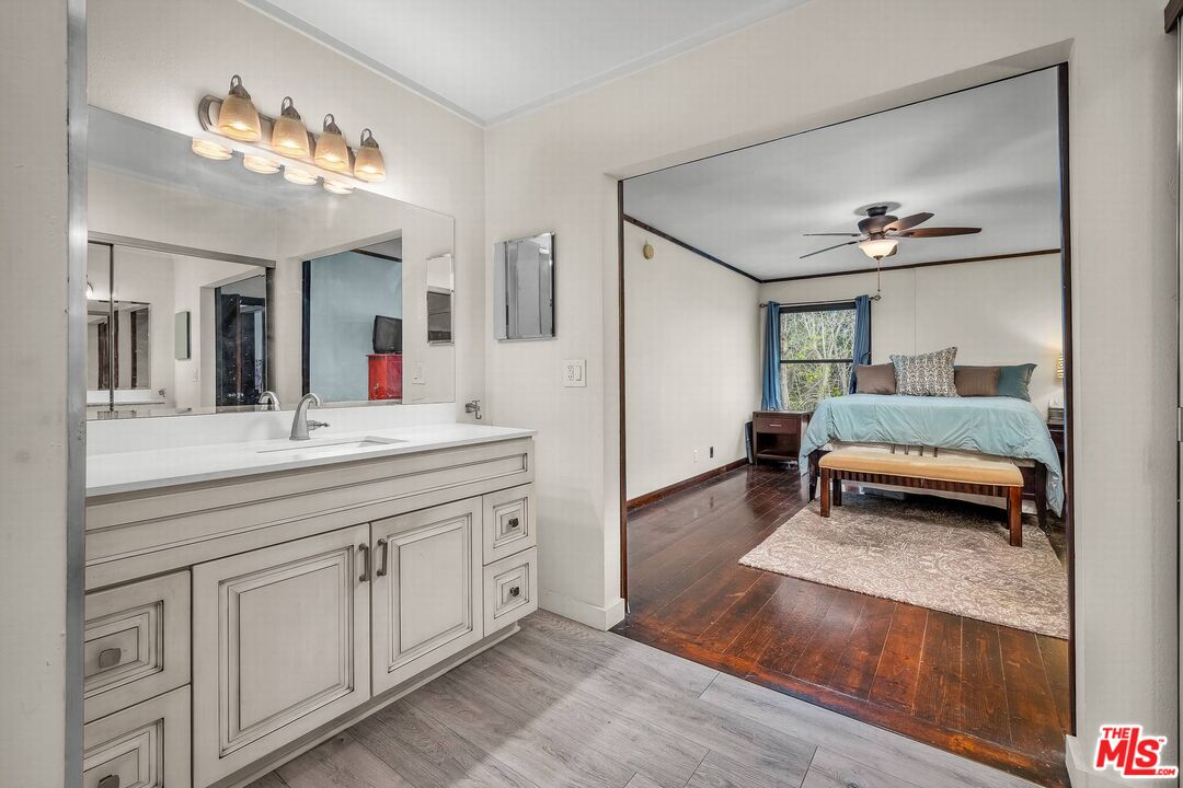 MLS #25549703 image #16