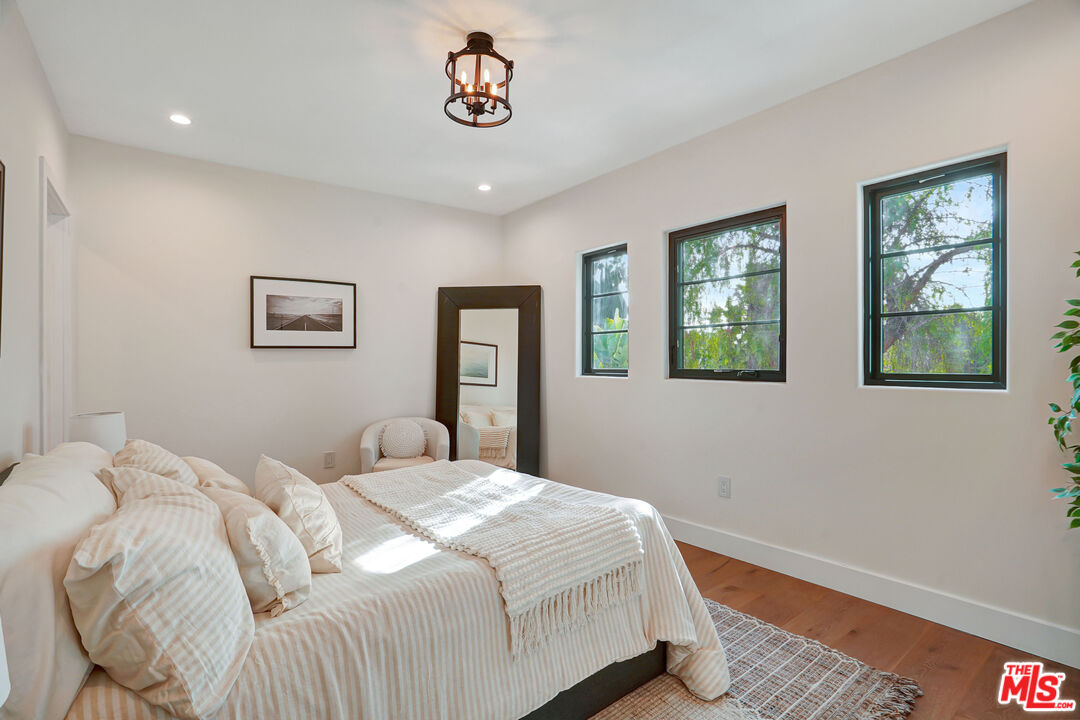 MLS #25549937 image #28